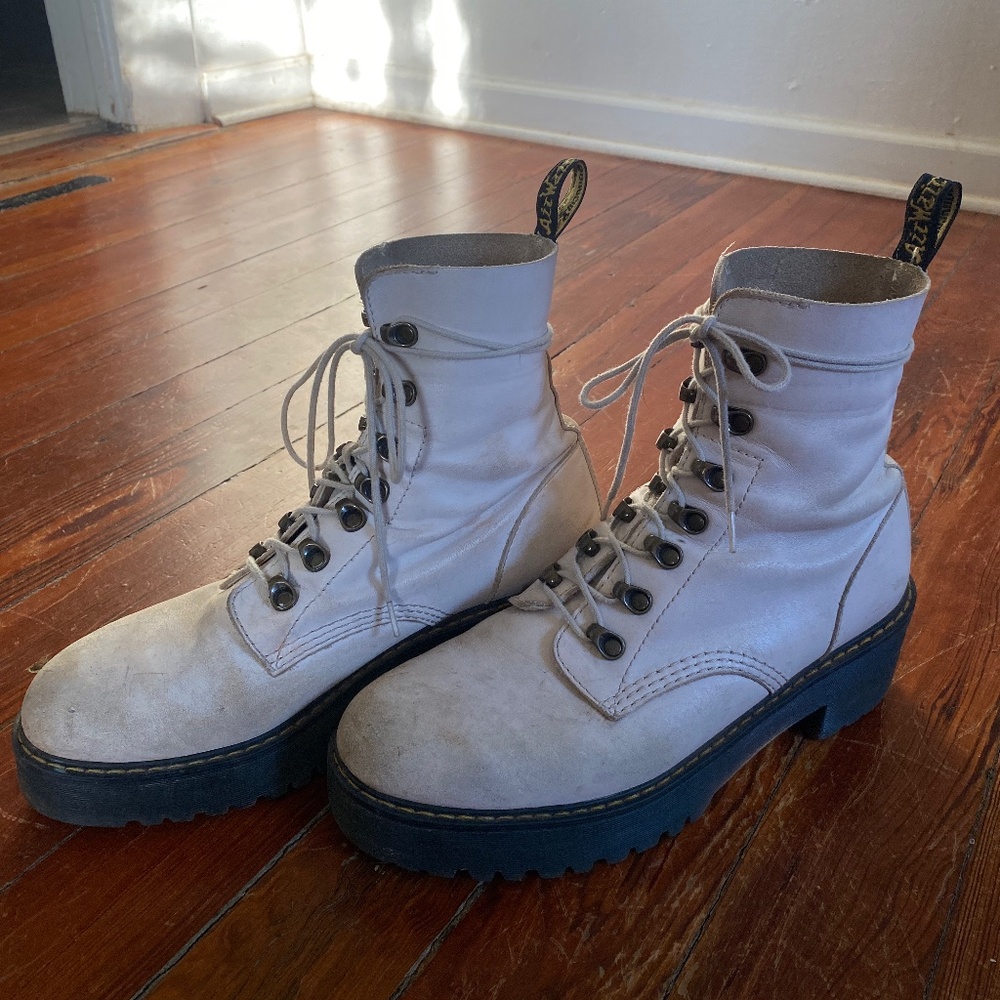 White Chunky Dr. Martens SZ11